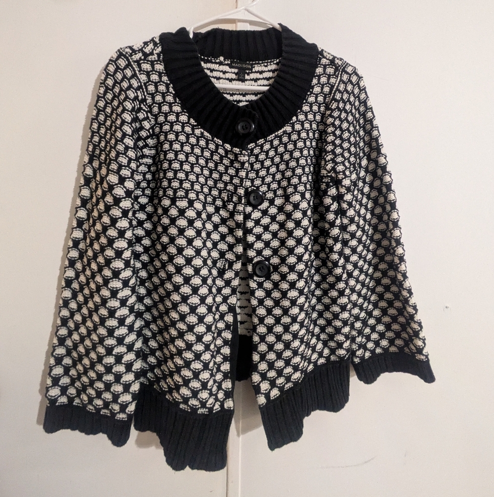 Madison Large black&white cardigan